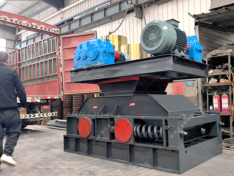 2PGC600X900雙齒輥式破碎機發往青海